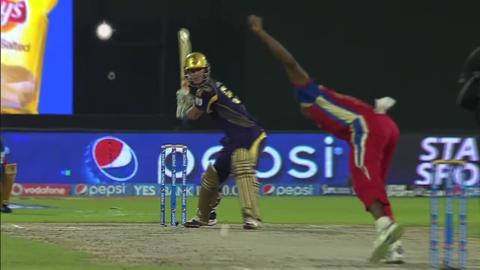 M11: RCB vs KKR – Chris Lynn Wicket