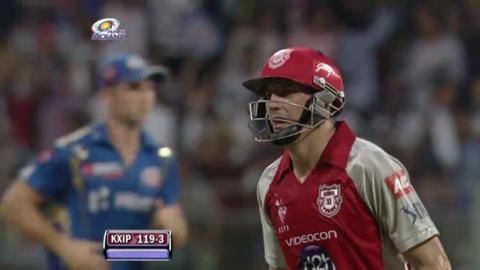Match 28 MI vs KXIP – Hussey's Wicket