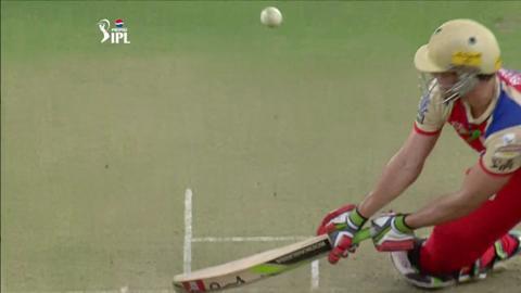M60: KKR vs RCB – AB de Villiers Wicket