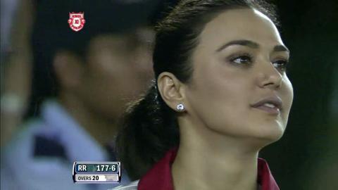 Match 48 RR vs KXIP – Binny's Wicket background