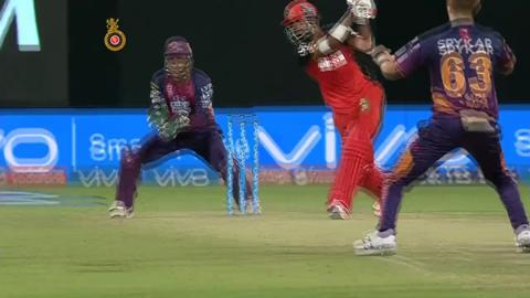 M35: RCB vs RPS – Lokesh Rahul Wicket
