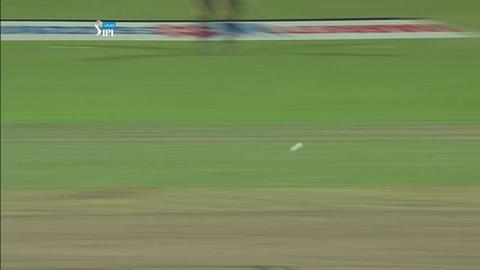 M2: KKR vs DD – Karun Nair Wicket