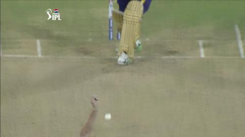 M44: DD vs KKR – Yusuf Pathan Wicket