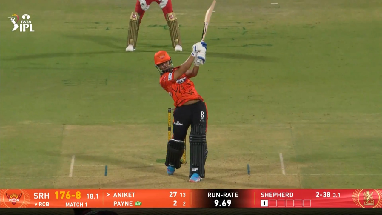 IPL 2026 M01: RCB vs SRH - Aniket Verma Six