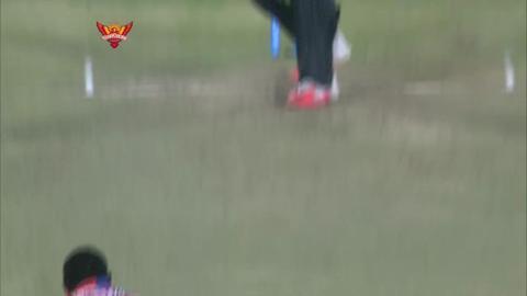 M34: SRH vs GL – Moises Henriques Wicket