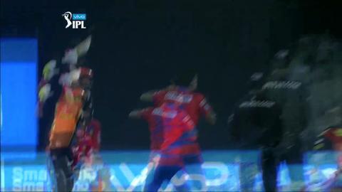 M59: GL vs SRH – Yuvraj Singh Wicket