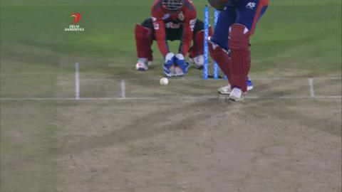 M56: DD vs RCB – Carlos Brathwaite Wicket