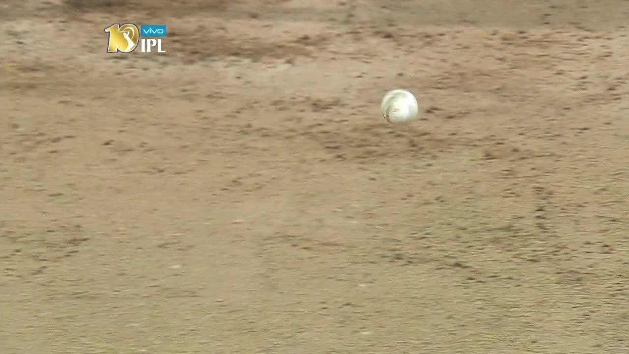 M28: MI vs RPS – Parthiv Patel Wicket background
