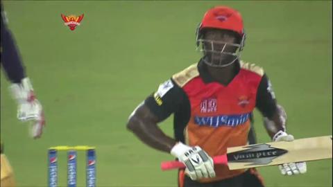 M43: SRH vs KKR – Darren Sammy Wicket background