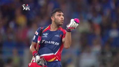 M39: MI vs DD – Yuvraj Singh 57 background
