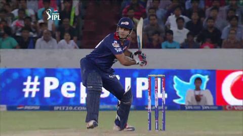 M48: SRH vs DD – Irfan Pathan Wicket