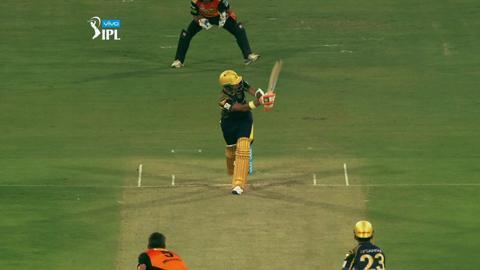 M8: SRH vs KKR – Robin Uthappa Six