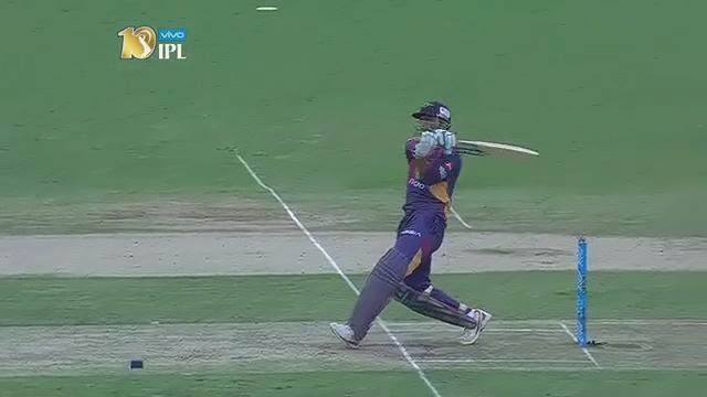 M44: SRH vs RPS – MS Dhoni Six