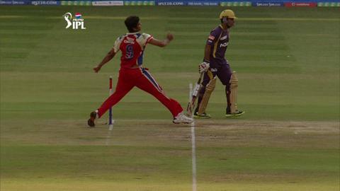 M12: RCB vs KKR – Manoj Tiwary Wicket