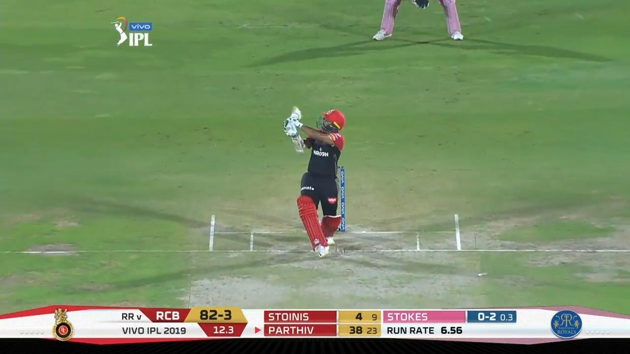 M14: RR vs RCB – Parthiv Patel Six background