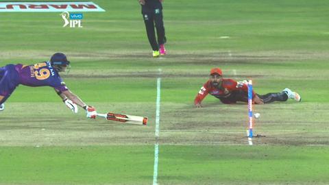 M16: RPS vs RCB – Steven Smith Wicket