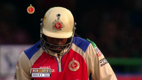 M31: RCB vs PWI – Chris Gayle Six