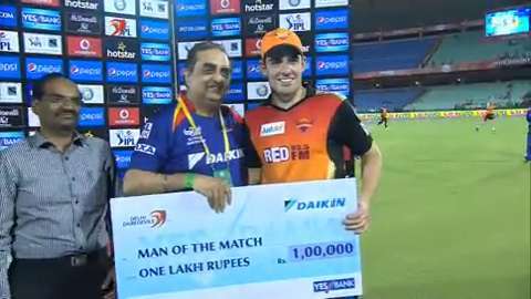 M45: DD vs SRH – Man of the Match – Moises Henriques background