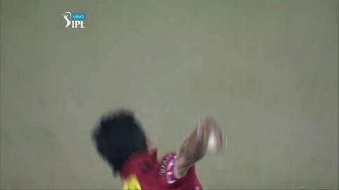 M21: KXIP vs MI – Jos Buttler Wicket