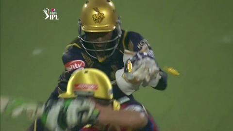 M5: KKR vs RCB – AB de Villiers Wicket