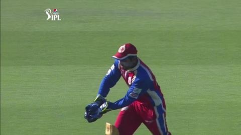 M14: RR vs RCB – Karun Nair Wicket