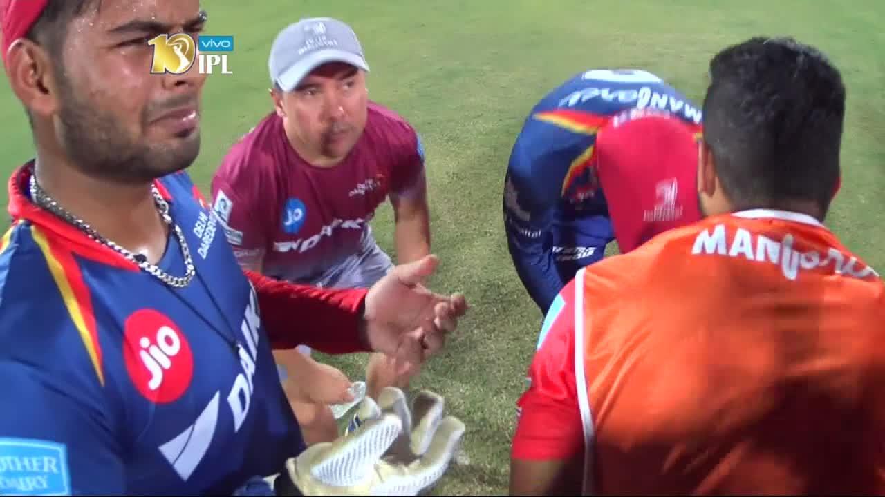 Rishabh Pant injures left thumb background