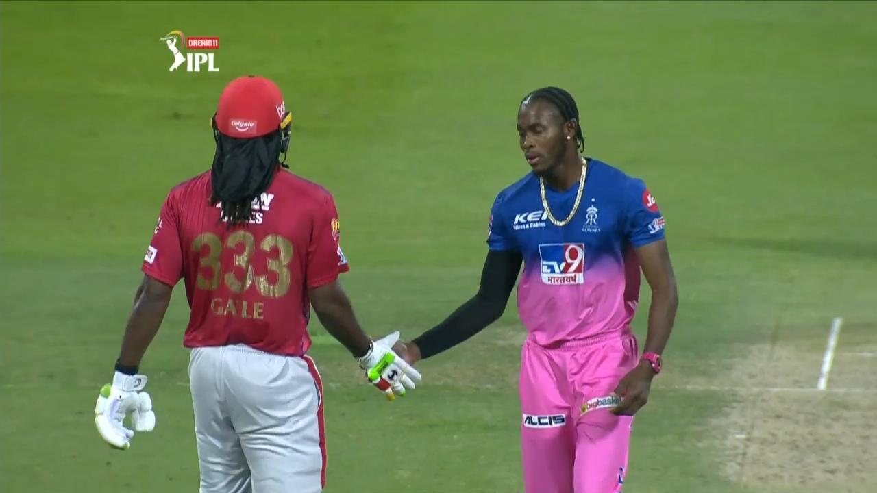 Archer vs Gayle ends in handshake