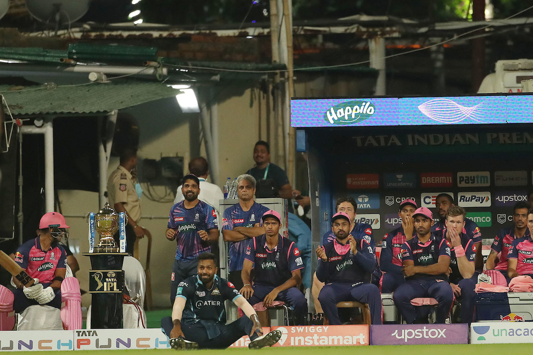Slip & Miss: Hardik Pandya slips, Buttler gets a boundary