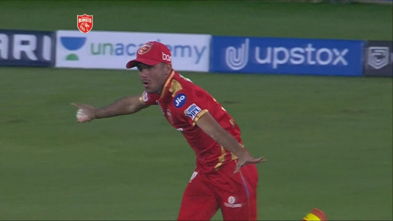Ravi Bishnoi's unbelievable running catch background