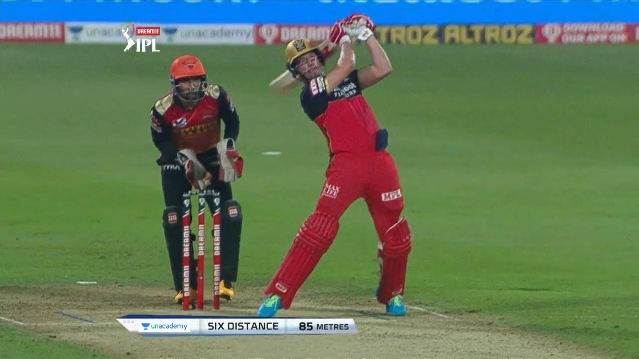 M52: RCB vs SRH – Super Sixes