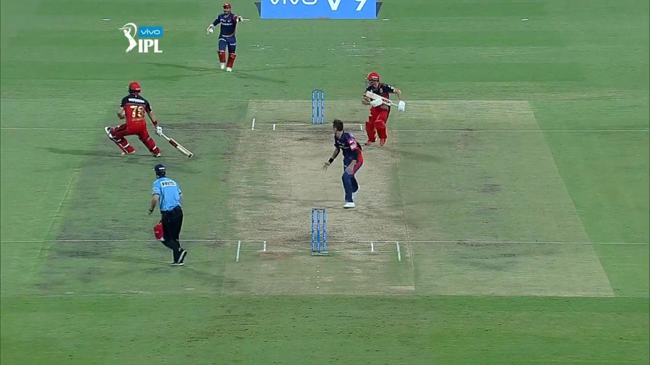 Lucky! Both batsmen on one end but they still surive background