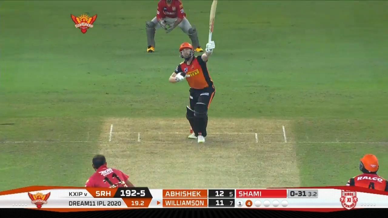 M22: SRH vs KXIP – Kane Williamson Six background