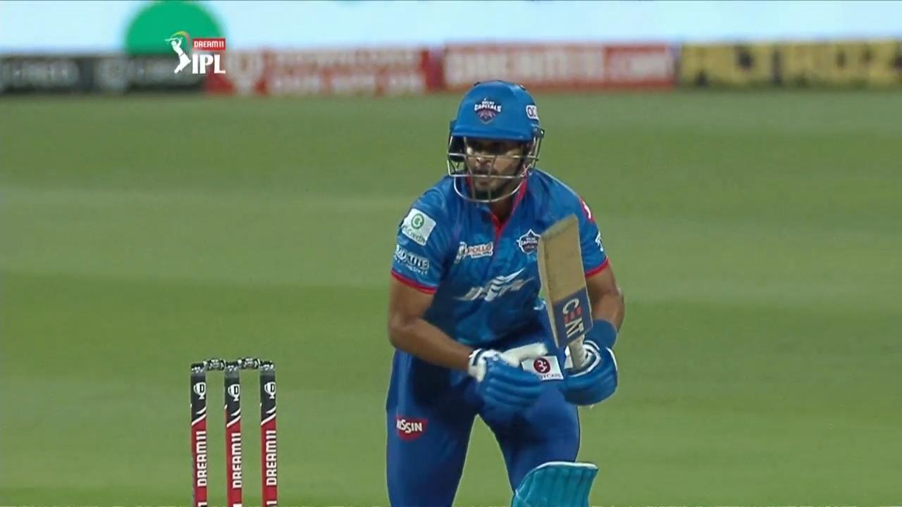 Shreyas Iyer's patient 42(33)