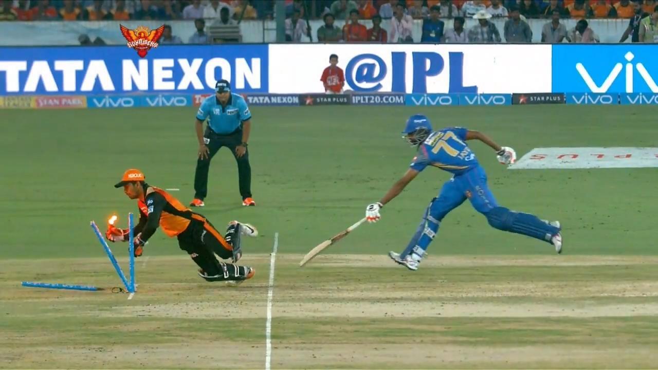 Yusuf Pathan's Bullet throw sends Jaydev packing background
