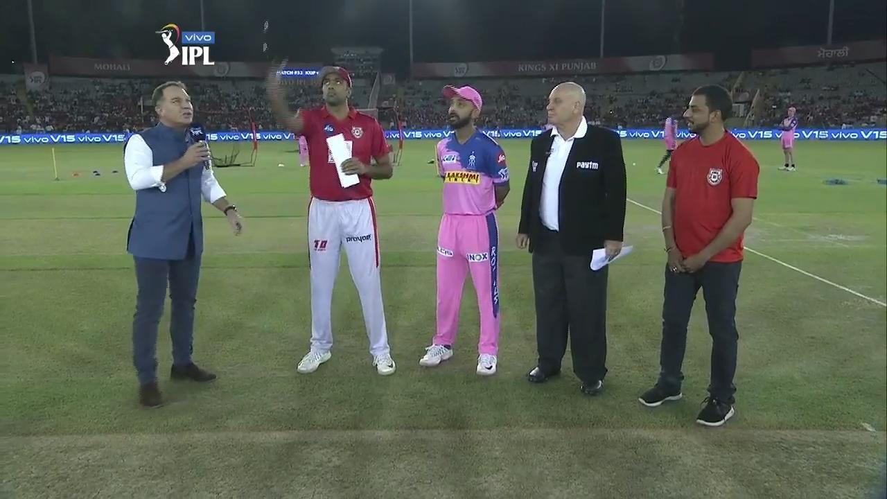 M32: KXIP vs RR – Toss background