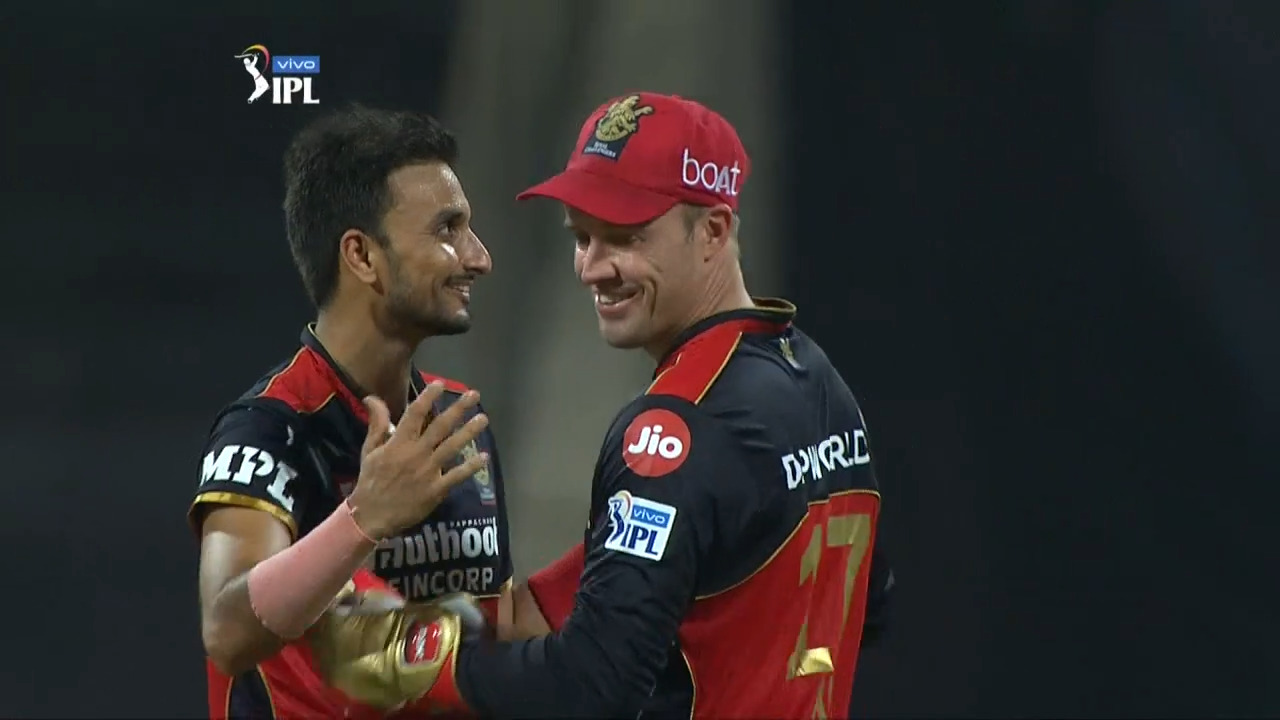 M16: RCB vs RR – Amazing Moments