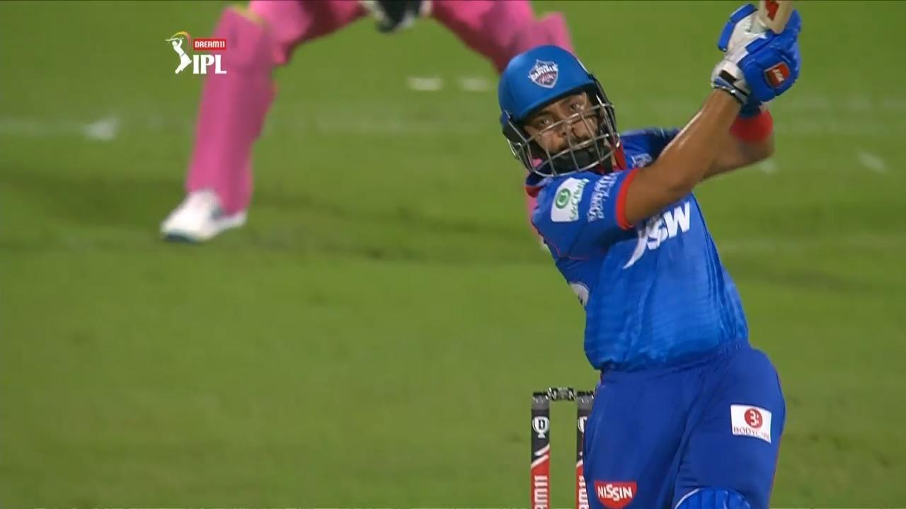 M23: RR vs DC – Super Sixes background