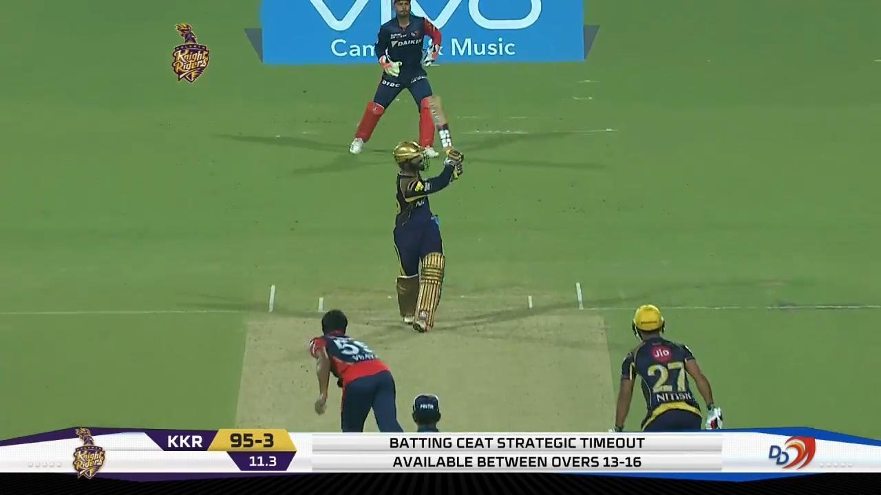 M13: KKR vs DD – Dinesh Karthik Six background