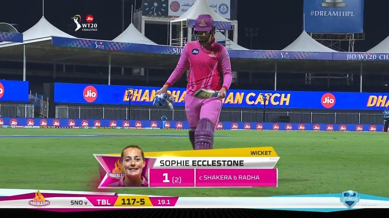 Final: Trailblazers vs Supernovas – Sophie Ecclestone Wicket