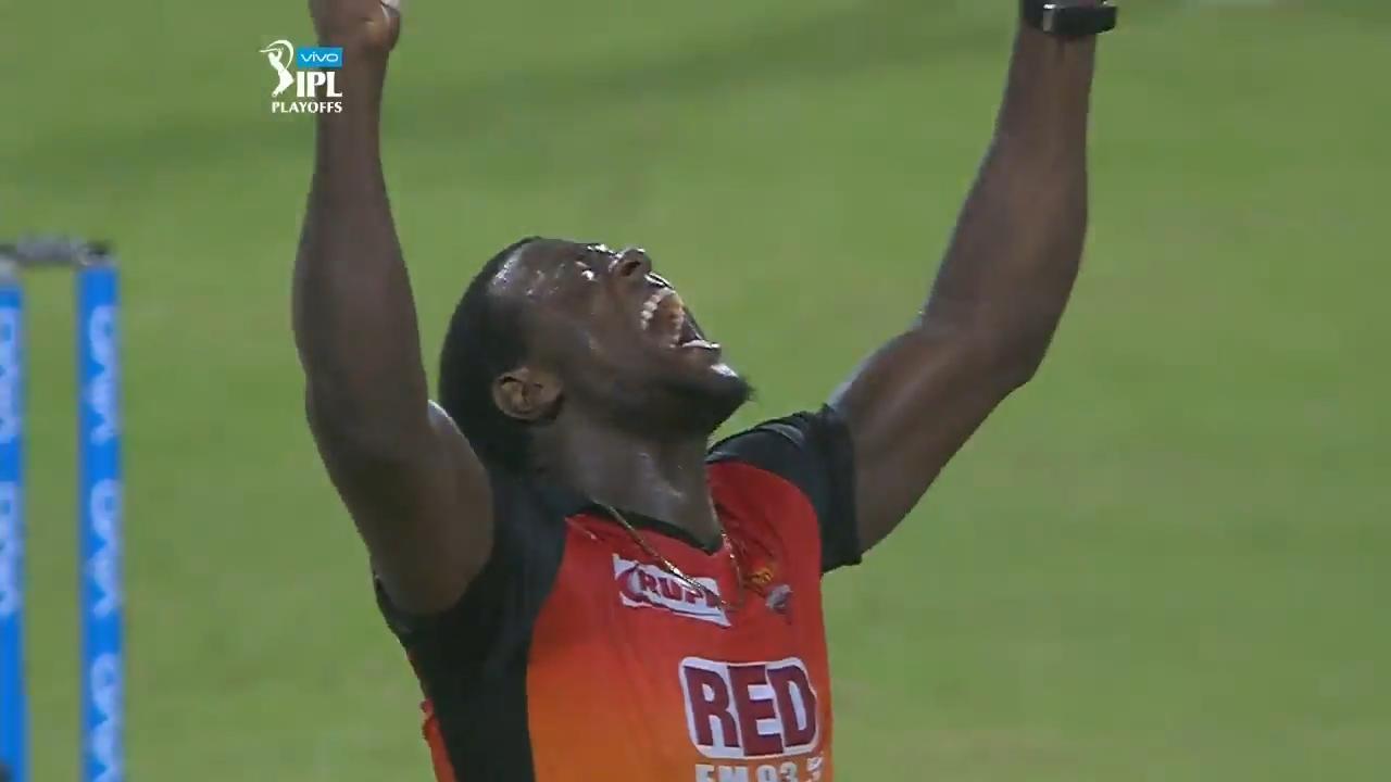Q2: SRH vs KKR – Amazing Moments