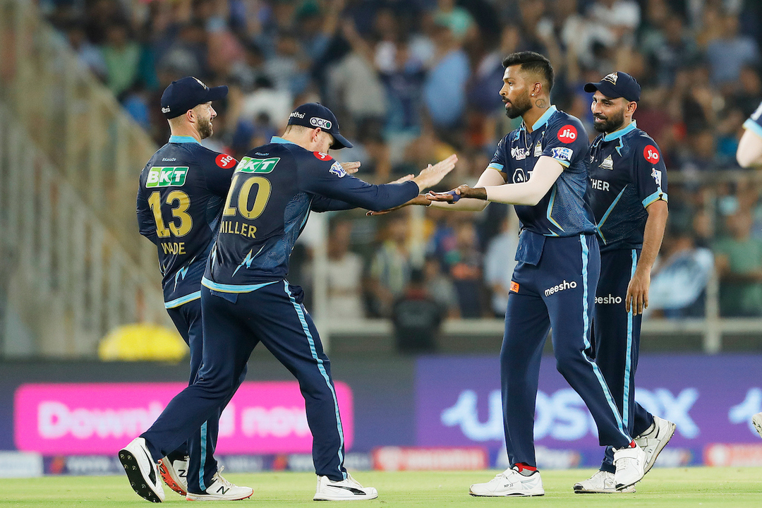 Captain vs Captain: Hardik gets Samson in IPL final background