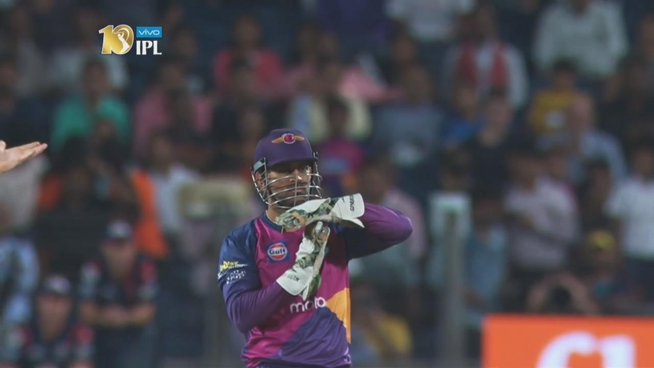 MS Dhoni the LBW specialist? background