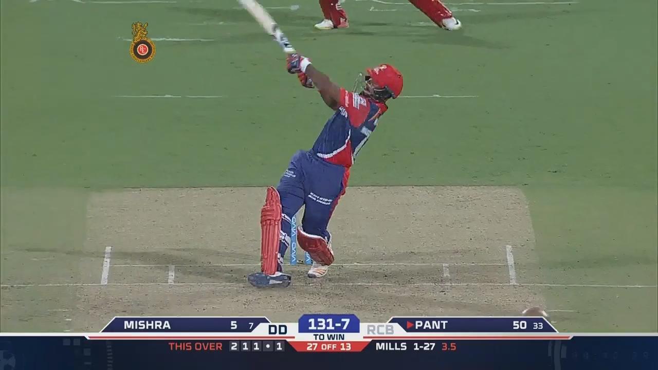 M5: RCB vs DD – Rishabh Pant Six background