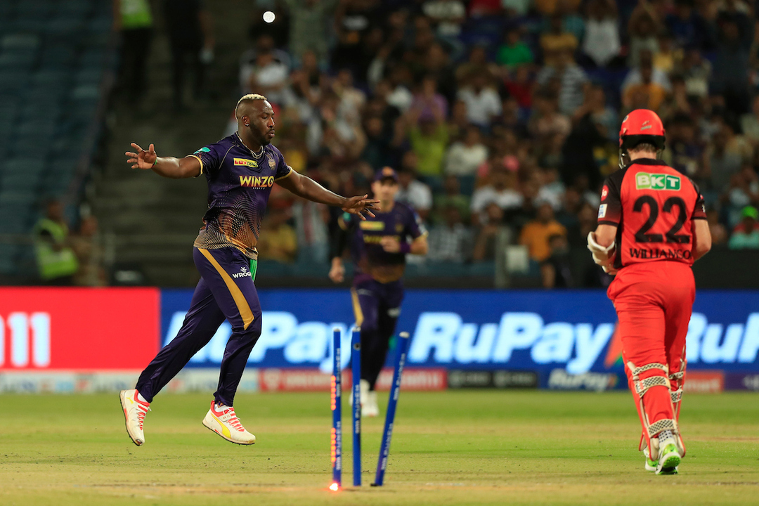 TIMBER: Dre Russ castles Kane Williamson