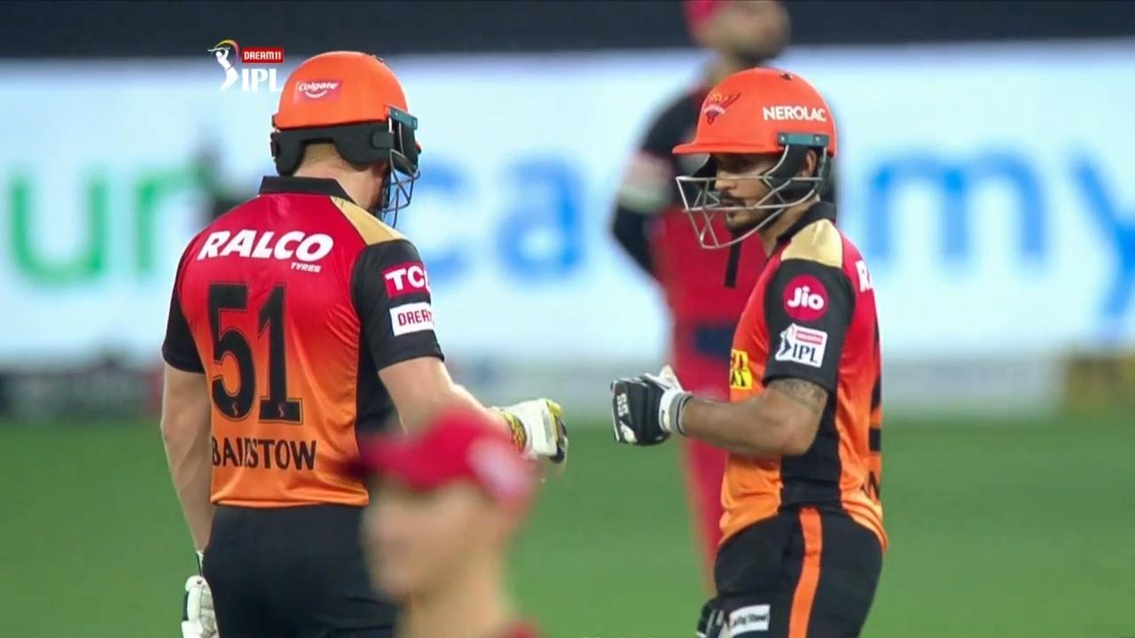 Manish Pandey's twin boundaries in 2 balls