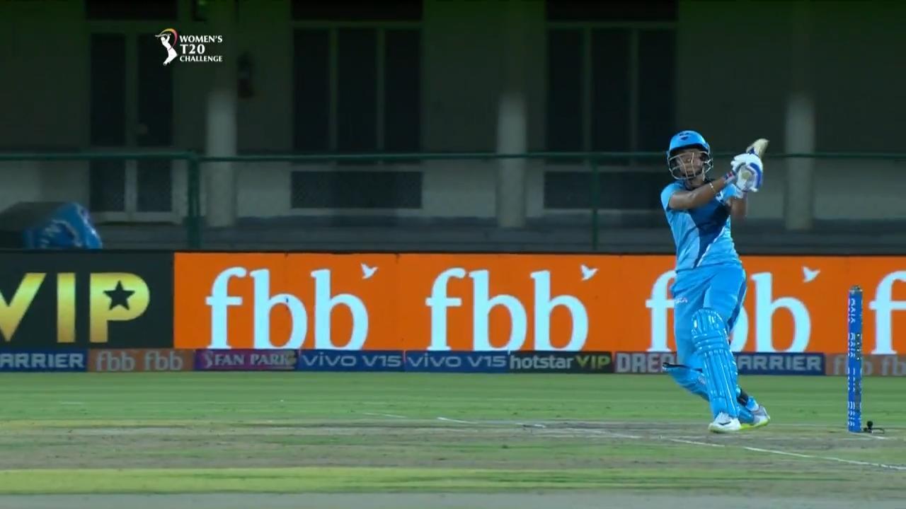 Final: Supernovas vs Velocity – Super Sixes background