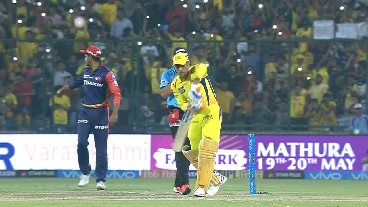 When MSD was given a grand welcome at Kotla