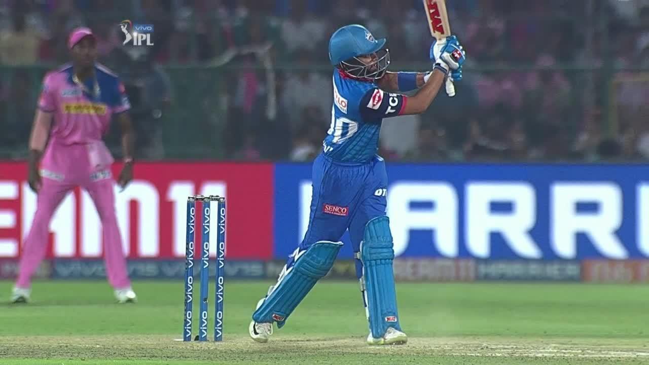 Prithvi Shaw's steady 42(39)