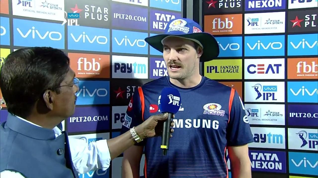 M21: RR vs MI – Mitchell McClenaghan Interview background