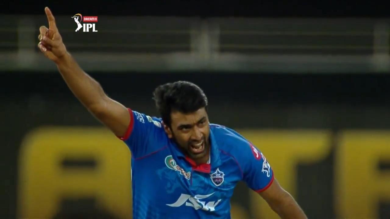 Ashwin gets Gayle, again! background